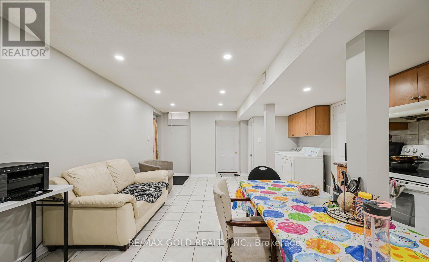 44 Ribbon Drive, Brampton, Ontario  L6R 2C5 - Photo 36 - W12811716