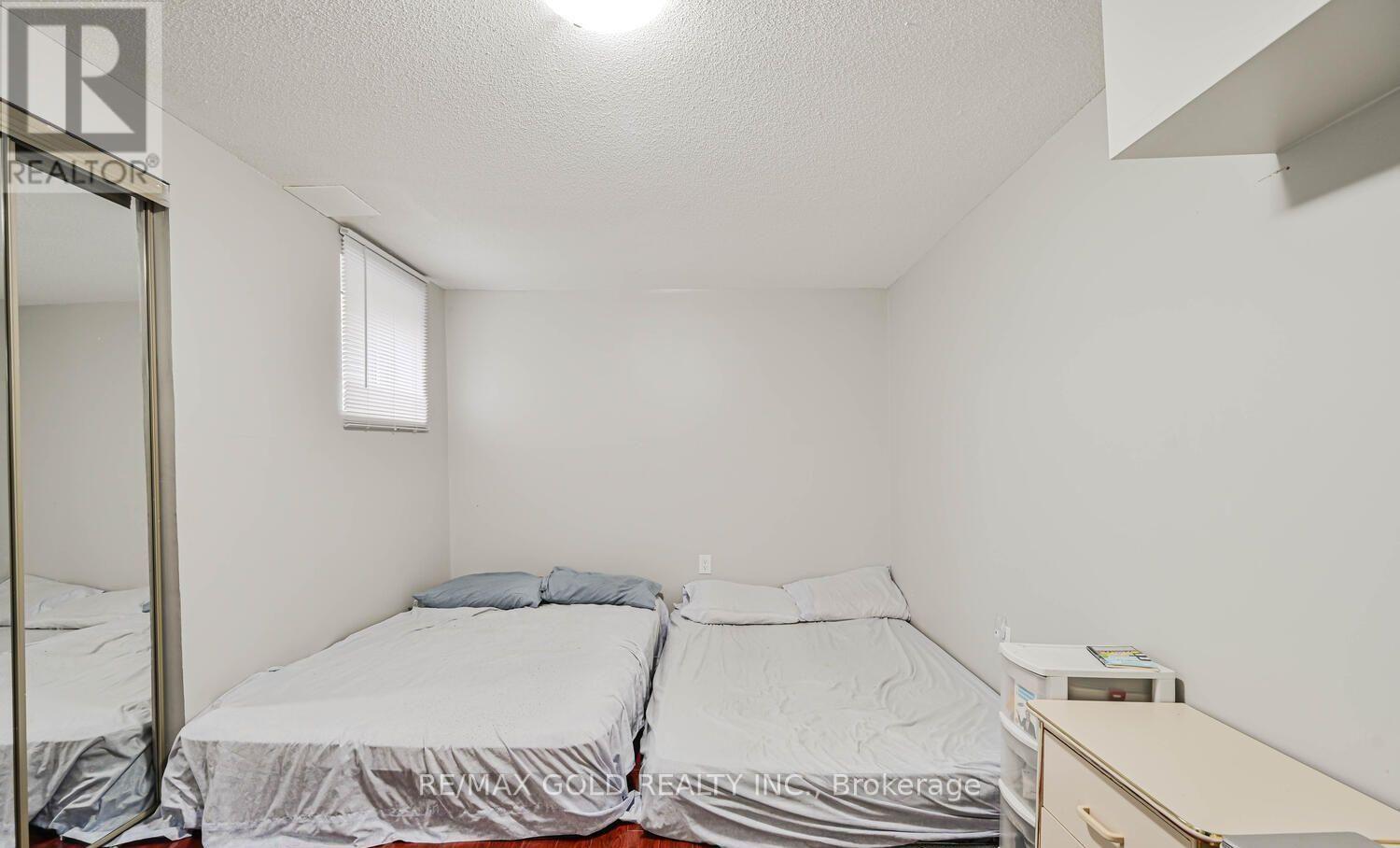 44 Ribbon Drive, Brampton, Ontario  L6R 2C5 - Photo 37 - W12811716