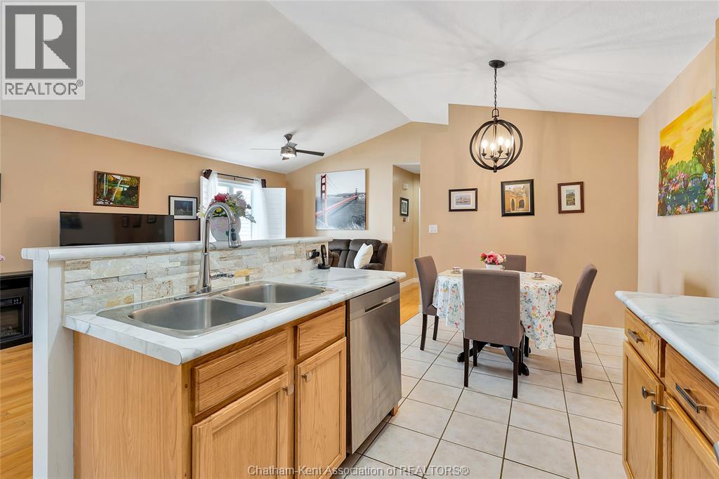 10 Villa Court, Chatham, Ontario  N7L 5P5 - Photo 10 - 26002562