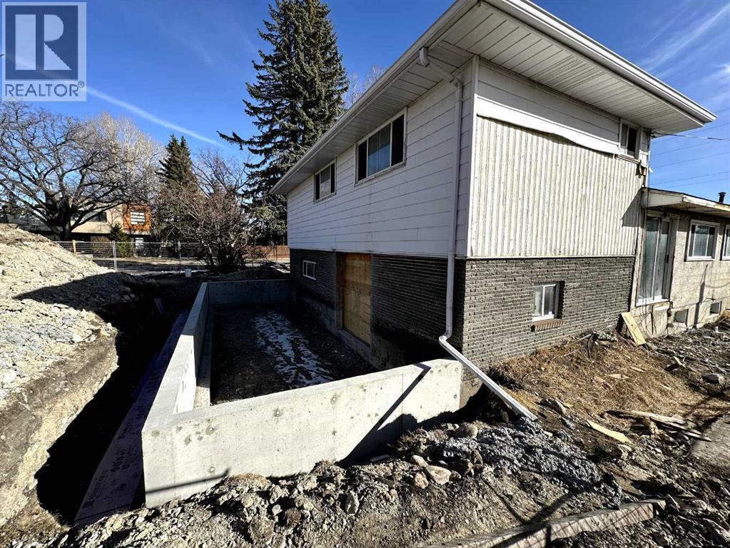 1 Spruce Bank Crescent Sw, Calgary, Alberta  T3C 3b5 - Photo 39 - A2279926