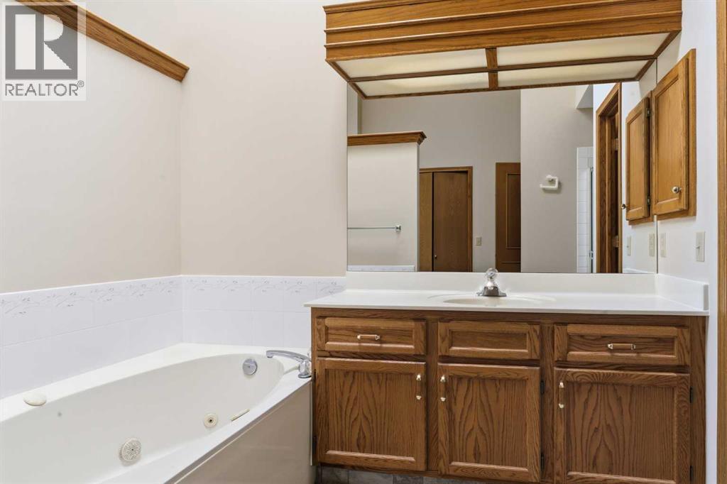 135 Hamptons Park Nw, Calgary, Alberta  T3A 5A6 - Photo 11 - A2287639