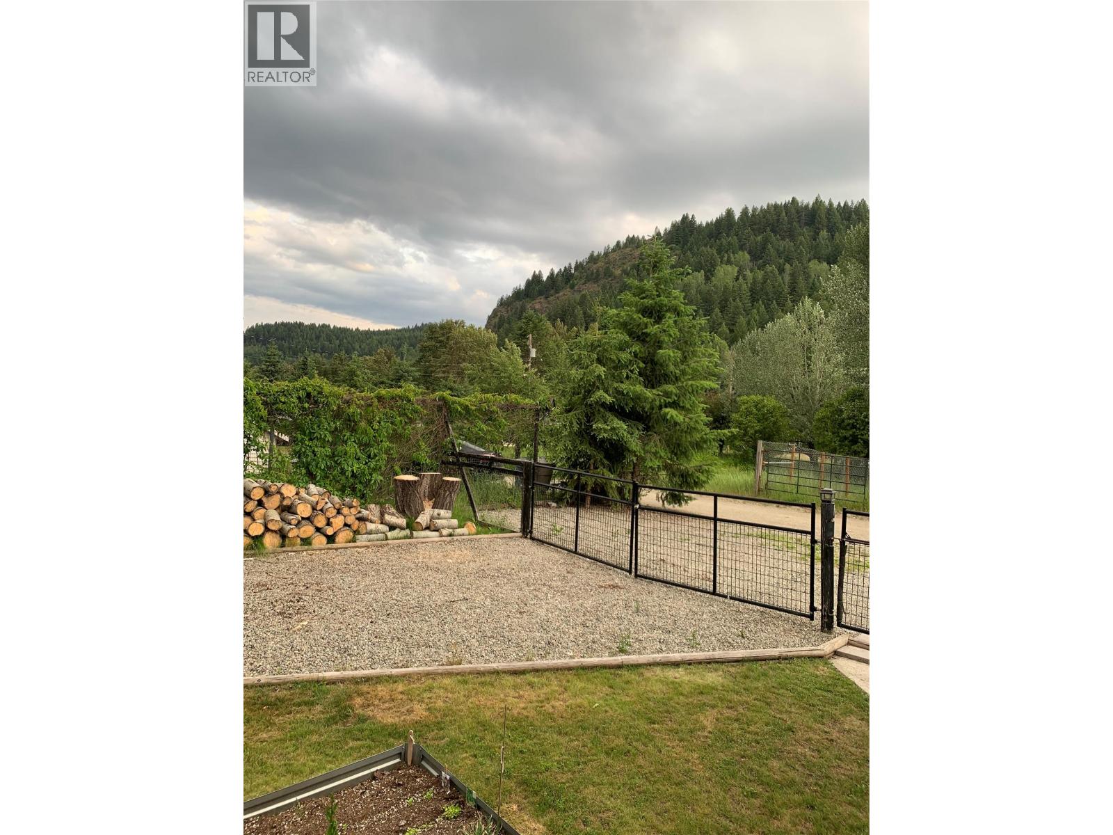 570 Nickel Lane, Greenwood, British Columbia  V0H 1J0 - Photo 5 - 10367042