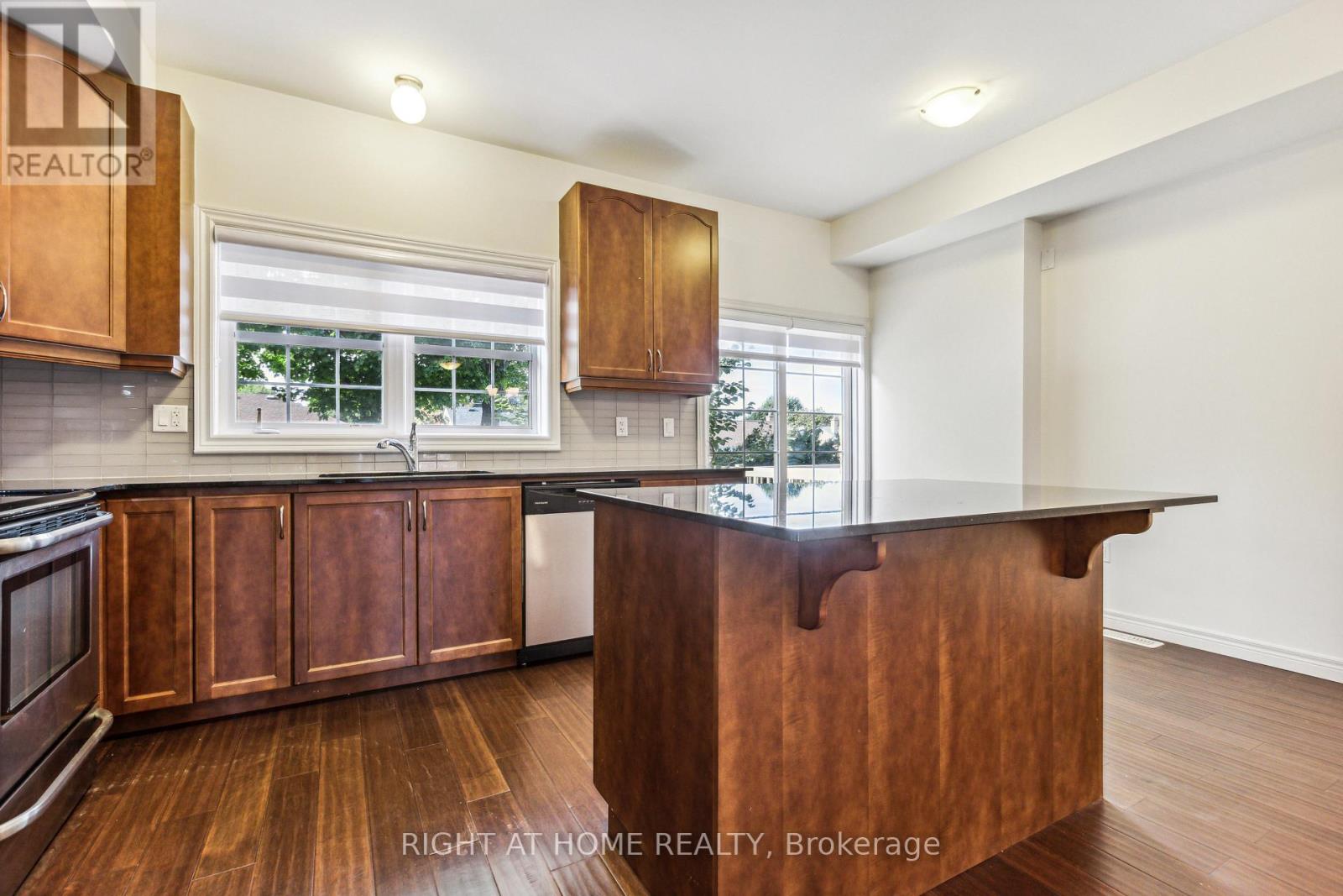 56 Robert Peel Road, Kitchener, Ontario  N2H 0B5 - Photo 19 - X12811644