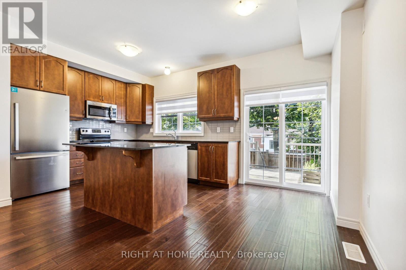 56 Robert Peel Road, Kitchener, Ontario  N2H 0B5 - Photo 20 - X12811644