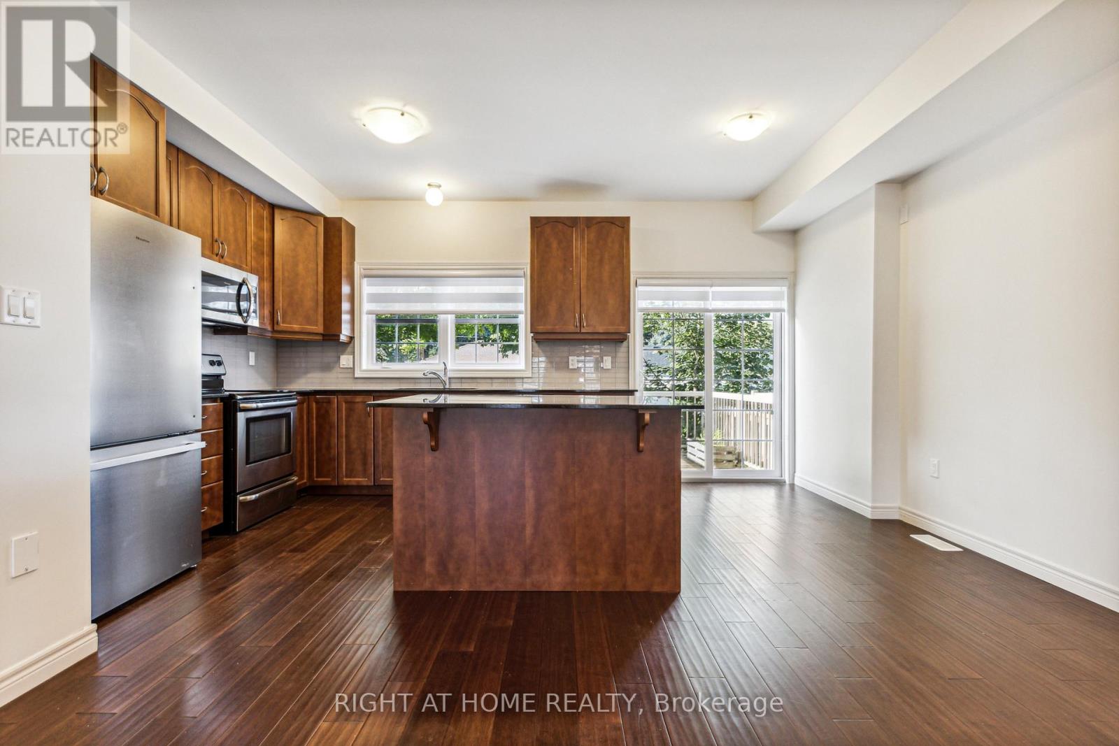 56 Robert Peel Road, Kitchener, Ontario  N2H 0B5 - Photo 22 - X12811644