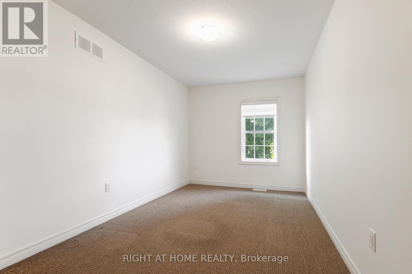 56 Robert Peel Road, Kitchener, Ontario  N2H 0B5 - Photo 25 - X12811644