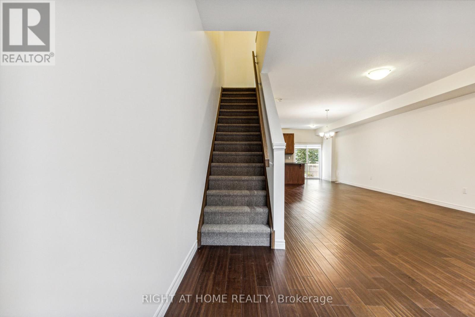 56 Robert Peel Road, Kitchener, Ontario  N2H 0B5 - Photo 27 - X12811644