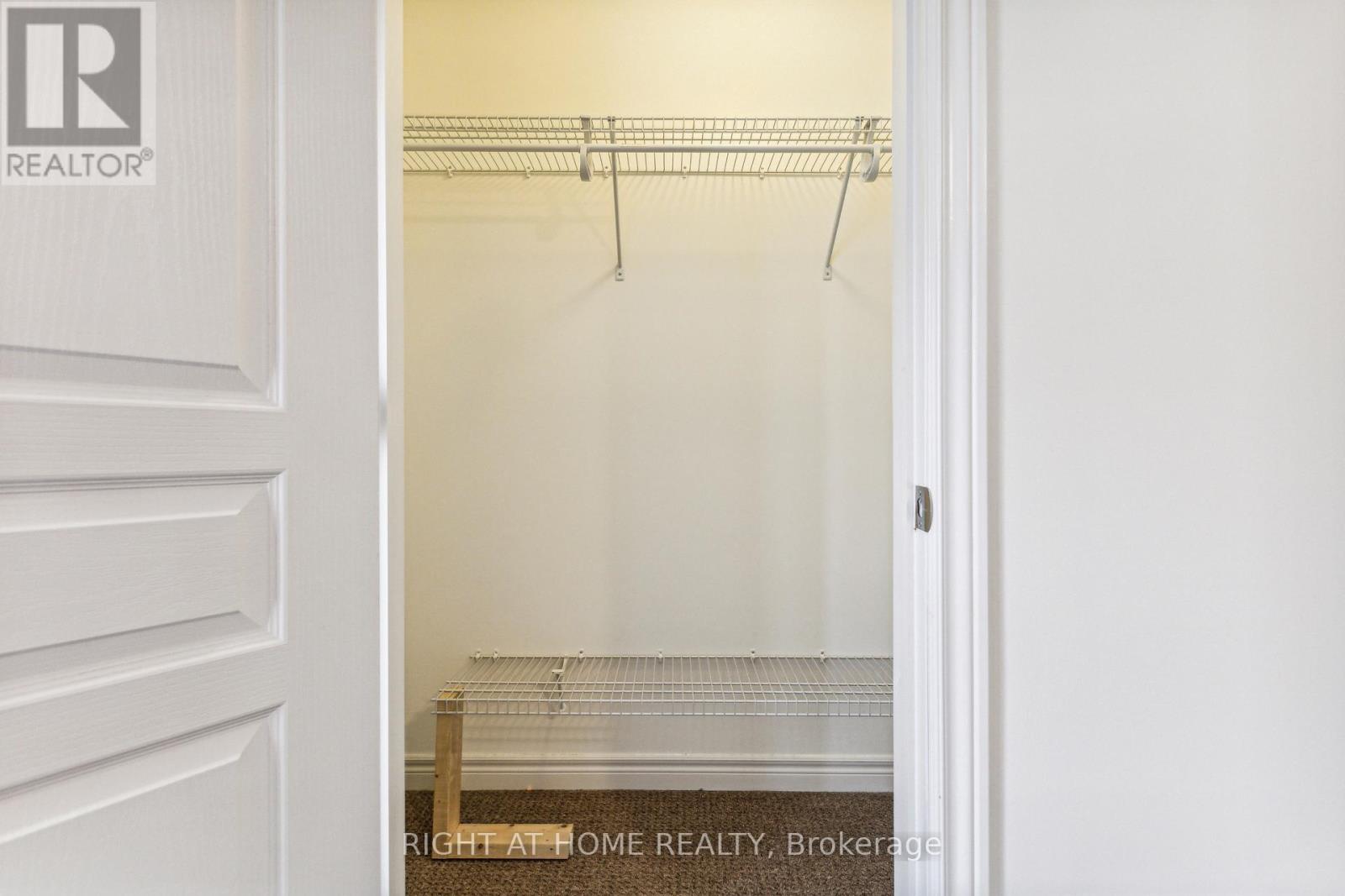 56 Robert Peel Road, Kitchener, Ontario  N2H 0B5 - Photo 31 - X12811644