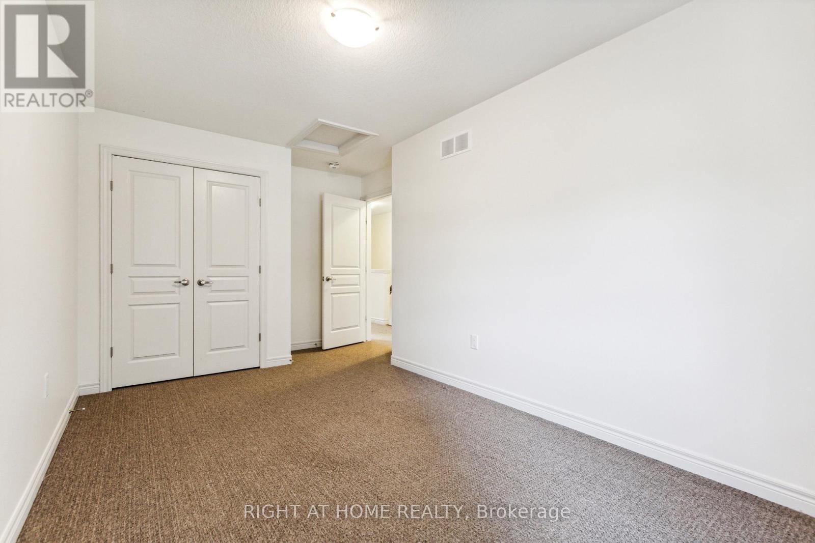 56 Robert Peel Road, Kitchener, Ontario  N2H 0B5 - Photo 36 - X12811644