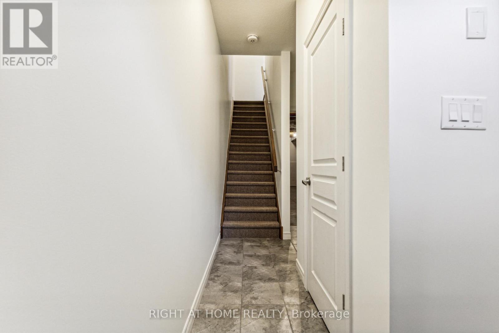 56 Robert Peel Road, Kitchener, Ontario  N2H 0B5 - Photo 39 - X12811644