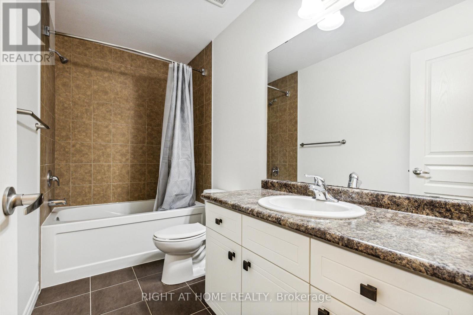 56 Robert Peel Road, Kitchener, Ontario  N2H 0B5 - Photo 42 - X12811644