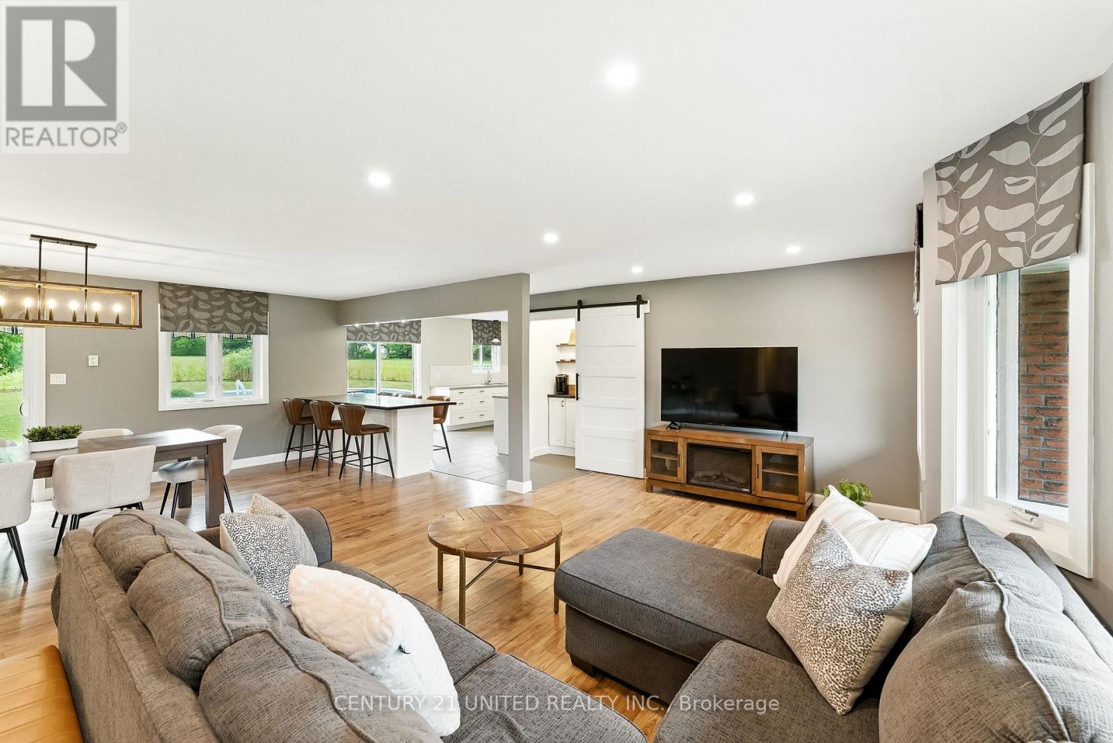 2038 Hilliard Street, Selwyn, Ontario  K9J 6X2 - Photo 10 - X12369165