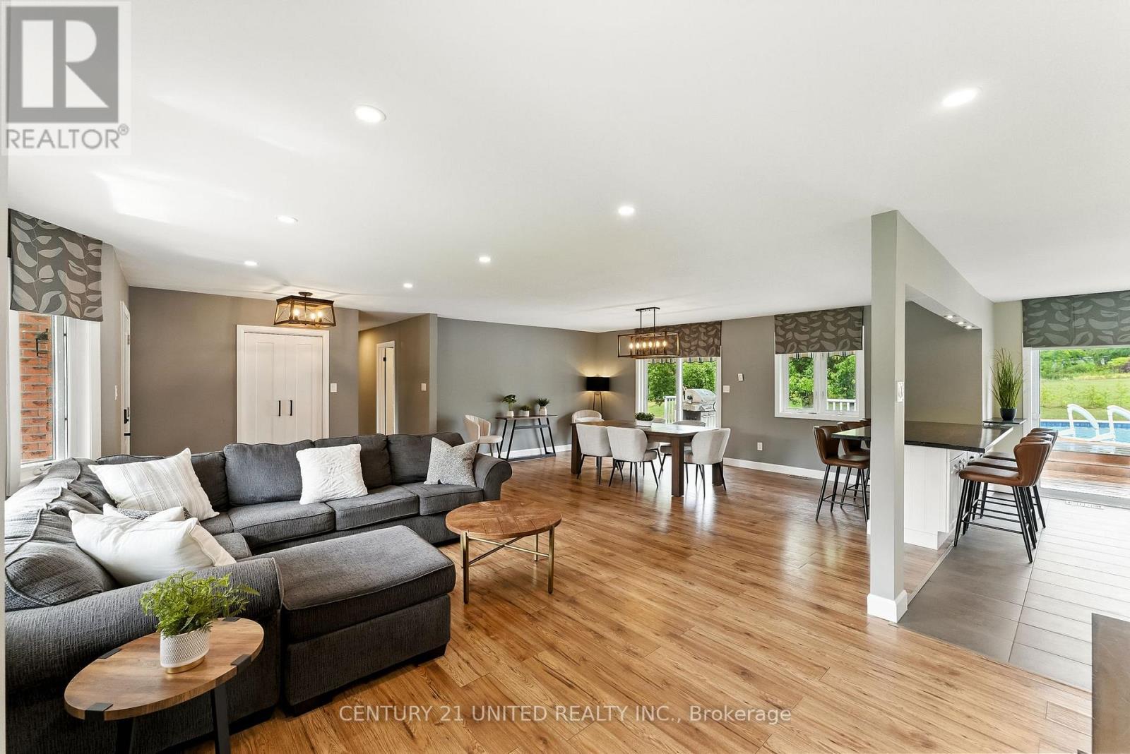 2038 Hilliard Street, Selwyn, Ontario  K9J 6X2 - Photo 11 - X12369165