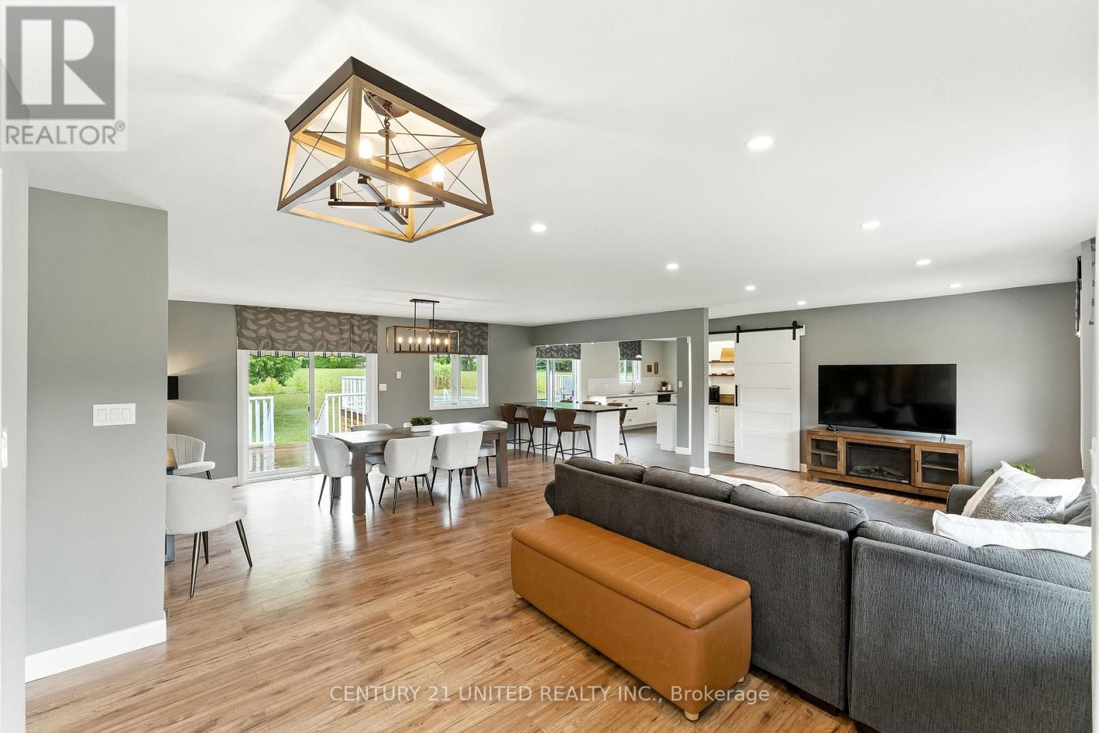 2038 Hilliard Street, Selwyn, Ontario  K9J 6X2 - Photo 6 - X12369165