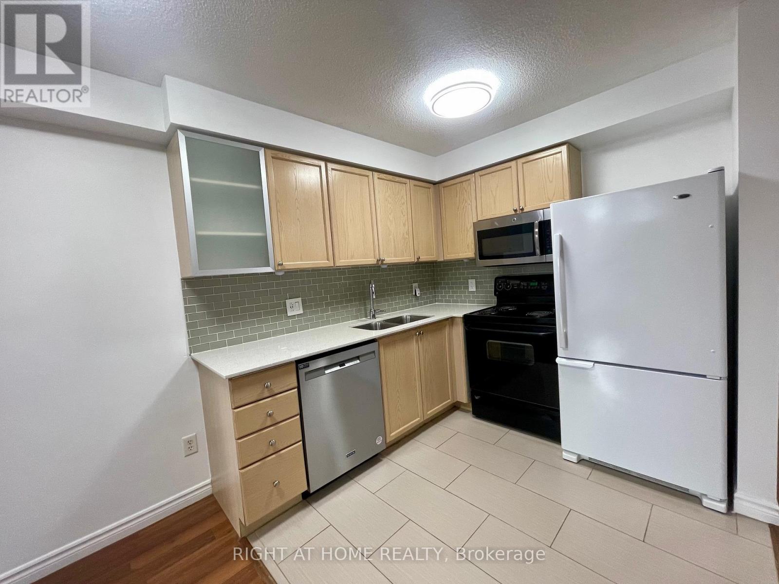 128 - 684 Warden Avenue, Toronto, Ontario  M1L 4W4 - Photo 13 - E12811274