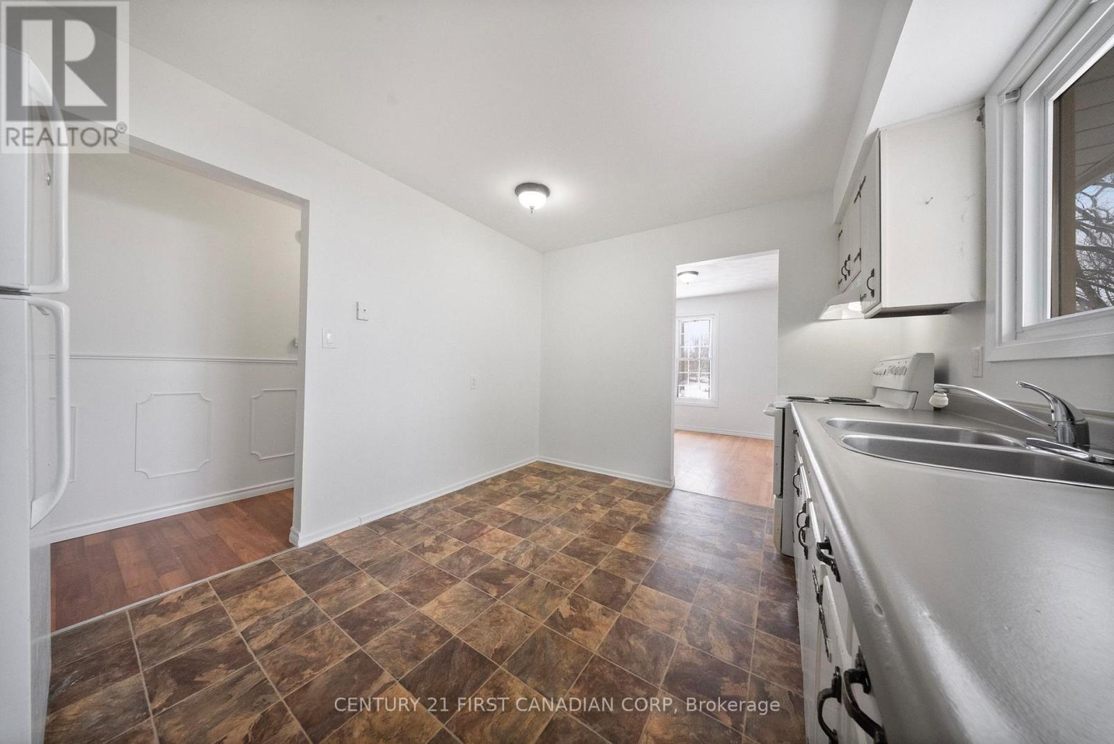 6 Spartan Drive, Brantford, Ontario  N3R 6C7 - Photo 13 - X12697724