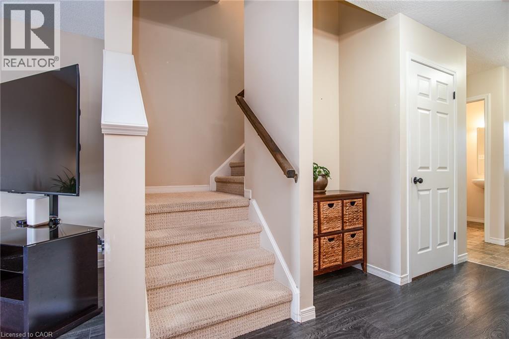 34 Captain Mccallum Drive, New Hamburg, Ontario  N3A 0B7 - Photo 18 - 40804581