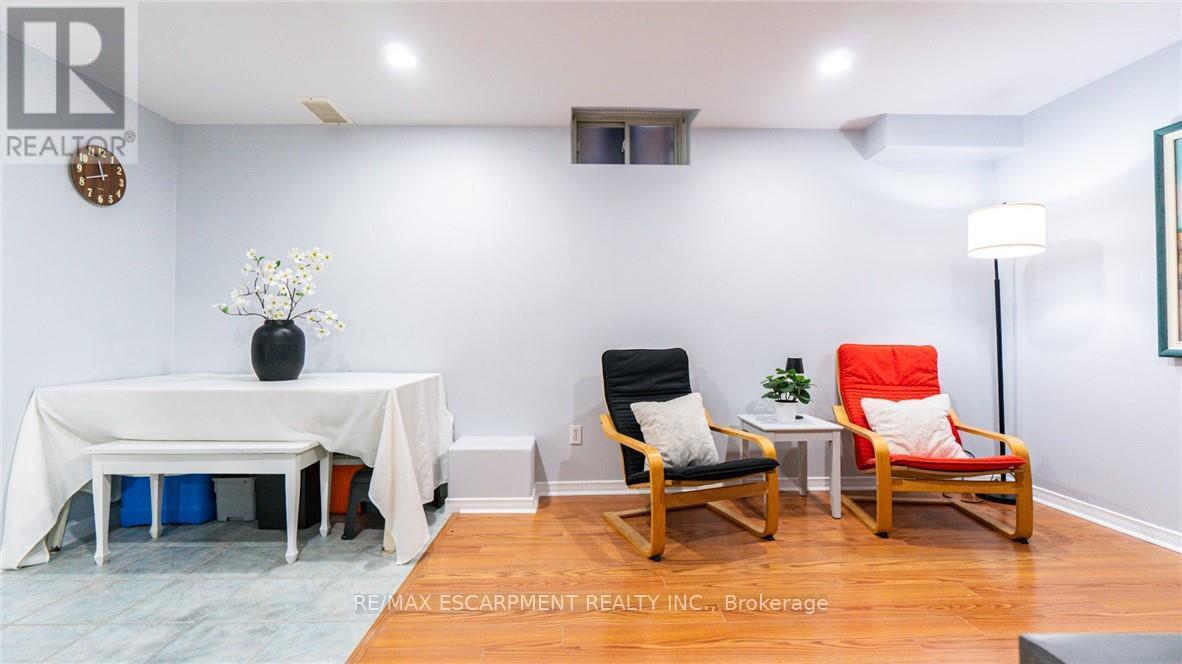 2062 Westmount Drive, Oakville, Ontario  L6M 3P2 - Photo 37 - W12810092