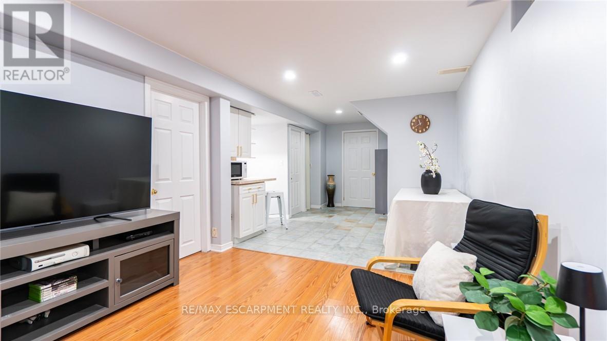 2062 Westmount Drive, Oakville, Ontario  L6M 3P2 - Photo 36 - W12810092