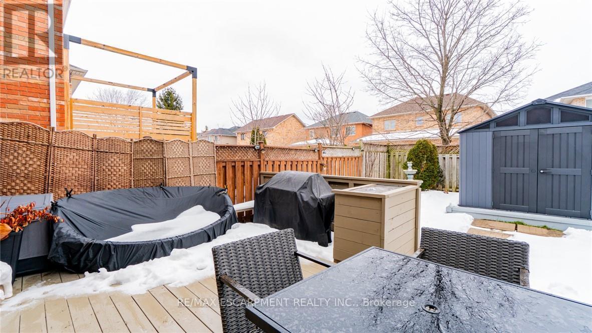 2062 Westmount Drive, Oakville, Ontario  L6M 3P2 - Photo 43 - W12810092