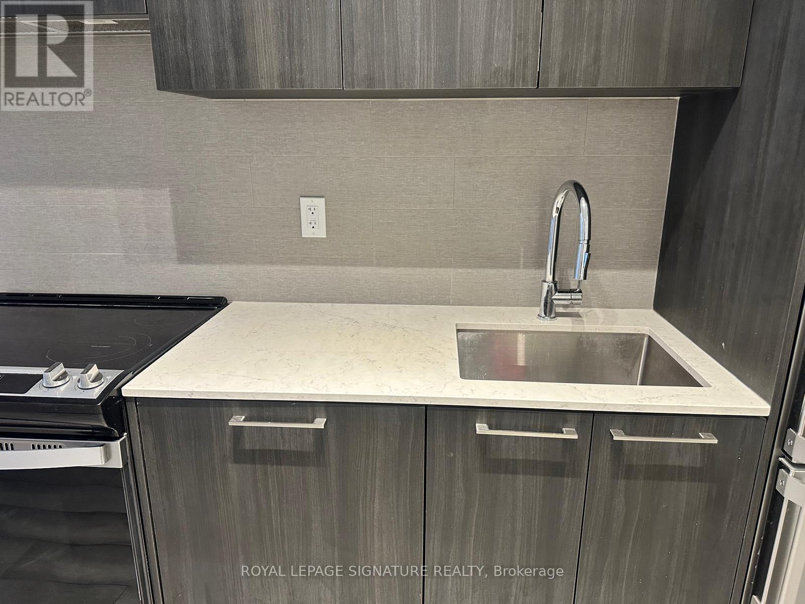 503 - 260 Malta Avenue, Brampton, Ontario  L6Y 0B5 - Photo 5 - W12811508