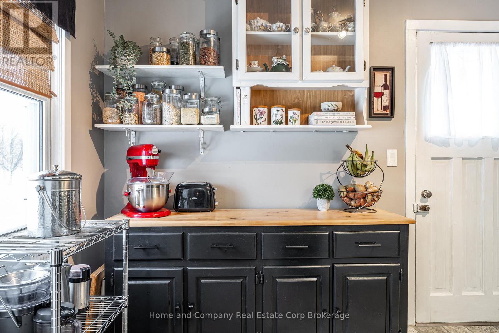 12 Somerset Street Street, Stratford, Ontario  N5A 6K1 - Photo 2 - X12811838