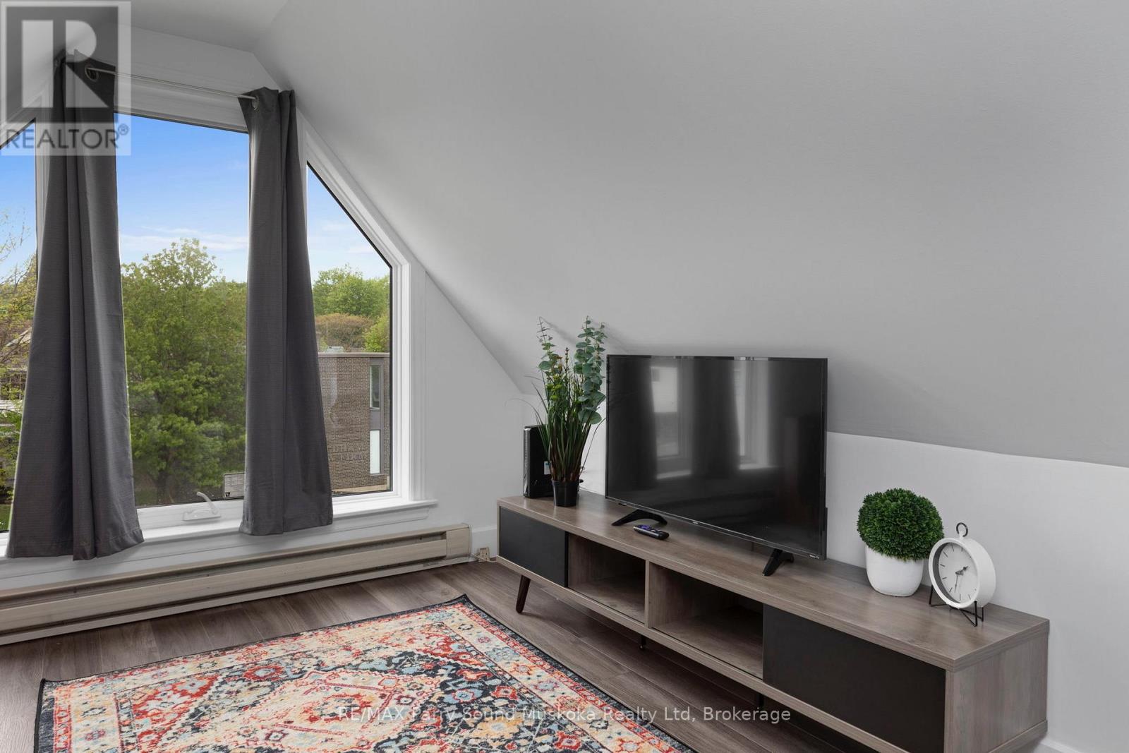 3 - 97 James Street, Parry Sound, Ontario  P2A 1T7 - Photo 2 - X12811890