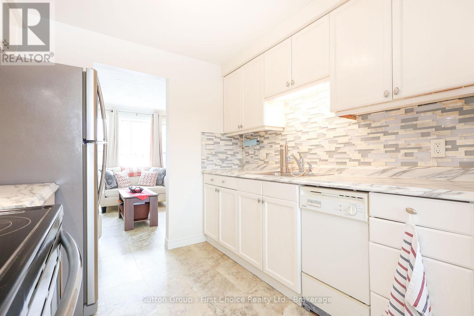 11 - 88 Avonwood Drive, Stratford, Ontario  N4Z 1B3 - Photo 10 - X12811948