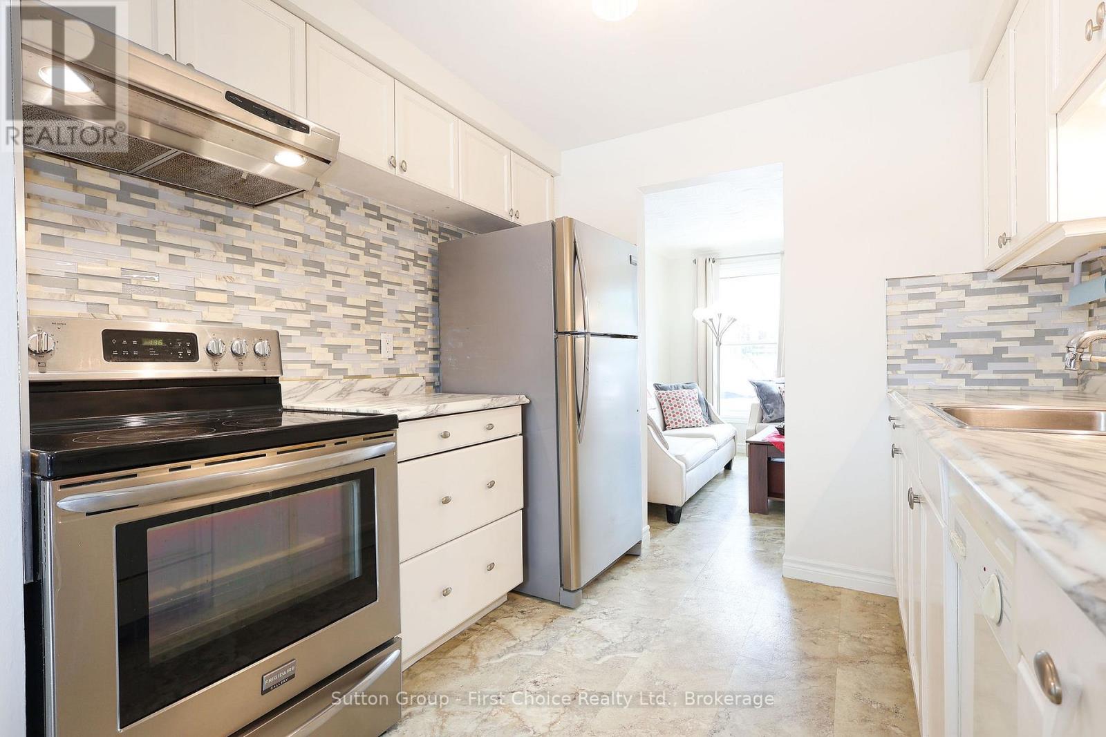 11 - 88 Avonwood Drive, Stratford, Ontario  N4Z 1B3 - Photo 13 - X12811948