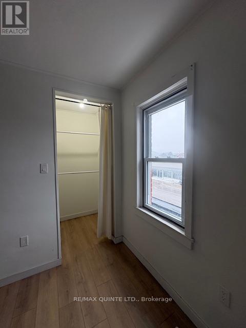 1 - 27 Dundas Street E, Quinte West (Trenton Ward), Ontario  K8V 1K6 - Photo 2 - X12811780
