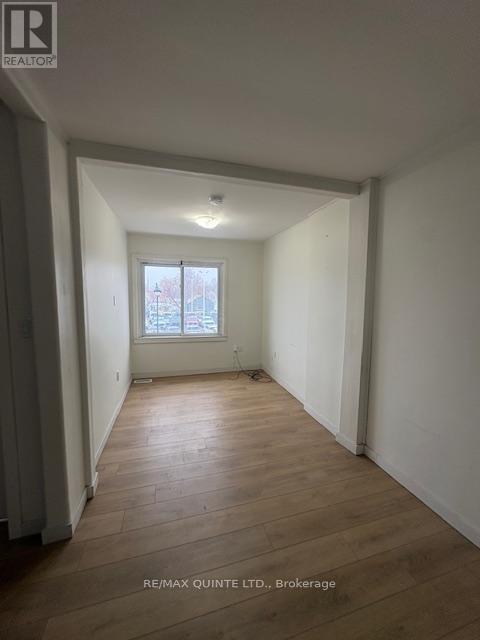 1 - 27 Dundas Street E, Quinte West (Trenton Ward), Ontario  K8V 1K6 - Photo 3 - X12811780