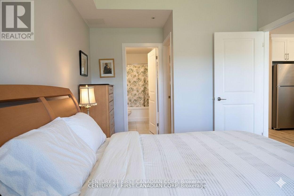 403 - 100 The Promenade, Central Elgin, Ontario N5L 0B7 - Photo 12 - X12811724