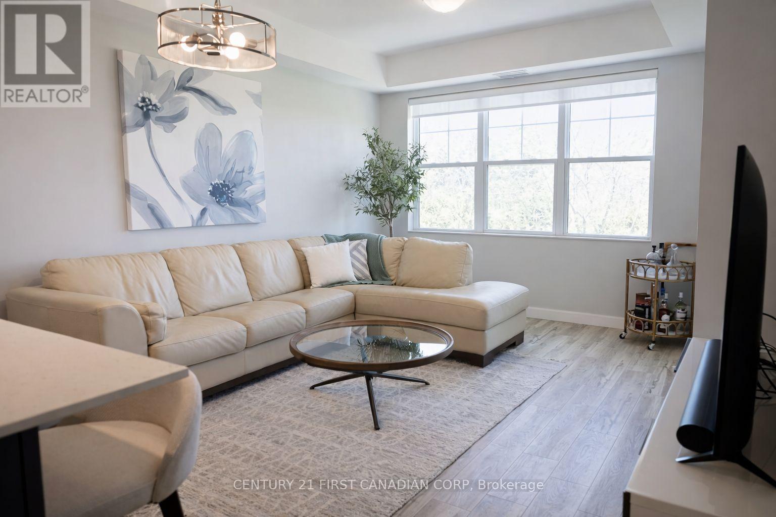 403 - 100 The Promenade, Central Elgin, Ontario N5L 0B7 - Photo 8 - X12811724