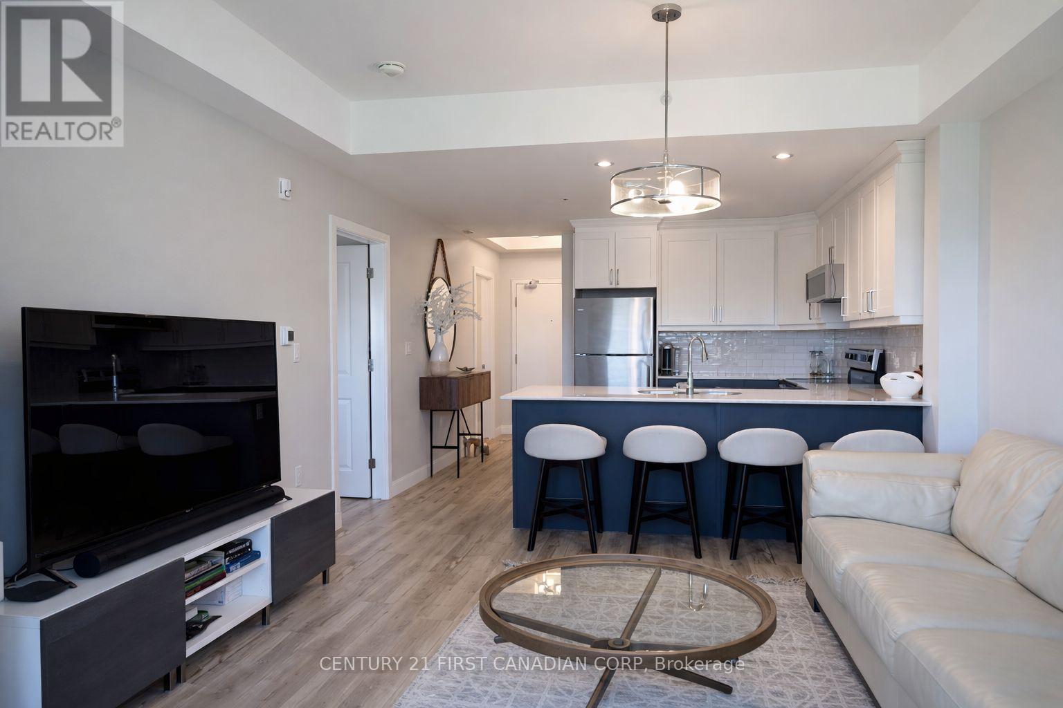 403 - 100 The Promenade, Central Elgin, Ontario N5L 0B7 - Photo 9 - X12811724