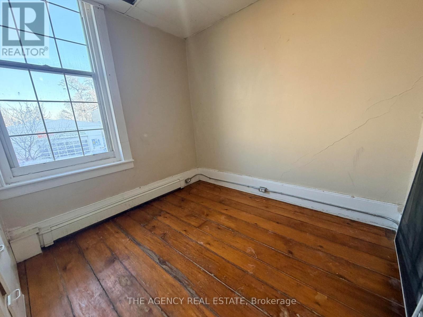 9 - 268 Talbot Street, St. Thomas, Ontario  N5P 1B4 - Photo 4 - X12811898