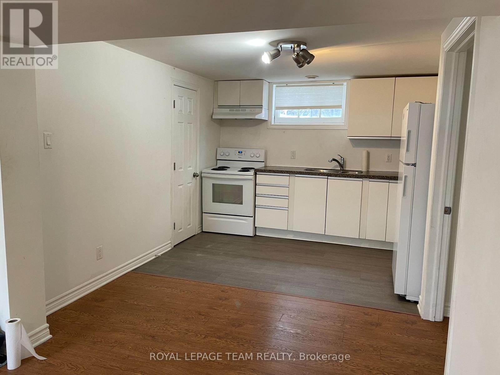 2 - 1627 Chaucer Avenue, Ottawa, Ontario  K1G 0R7 - Photo 9 - X12811940