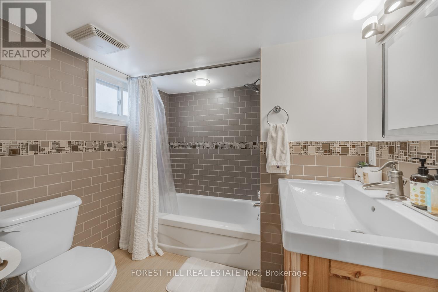 336 Arlington Avenue, Toronto, Ontario  M6C 2Z9 - Photo 31 - C12728756