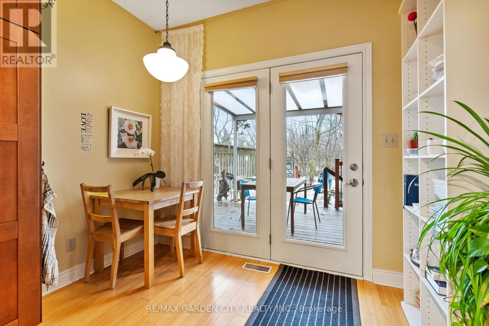 5114 Meadowood Lane, Lincoln (Beamsville), Ontario  L3J 0J7 - Photo 14 - X12811756