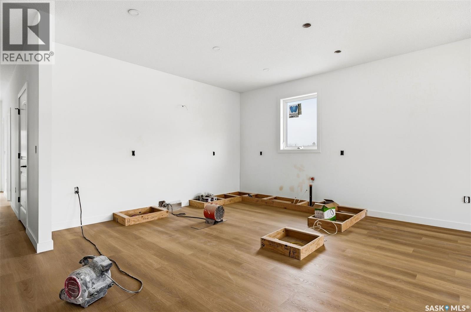 25 7th Avenue, Lumsden, Saskatchewan  S0G 3C0 - Photo 9 - SK028934