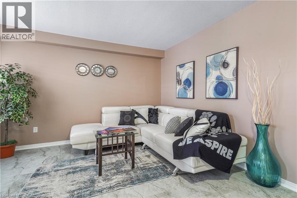 199 Blackburn Drive, Brantford, Ontario  N3T 0A9 - Photo 12 - 40804209