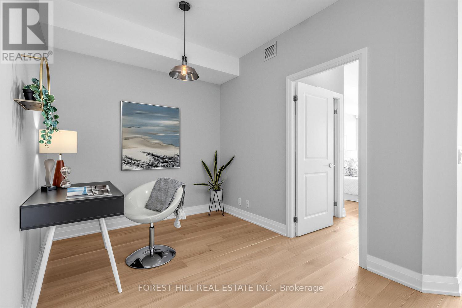 701 - 530 ST. CLAIR AVENUE W Toronto (Humewood-Cedarvale), ON M6C 0A2