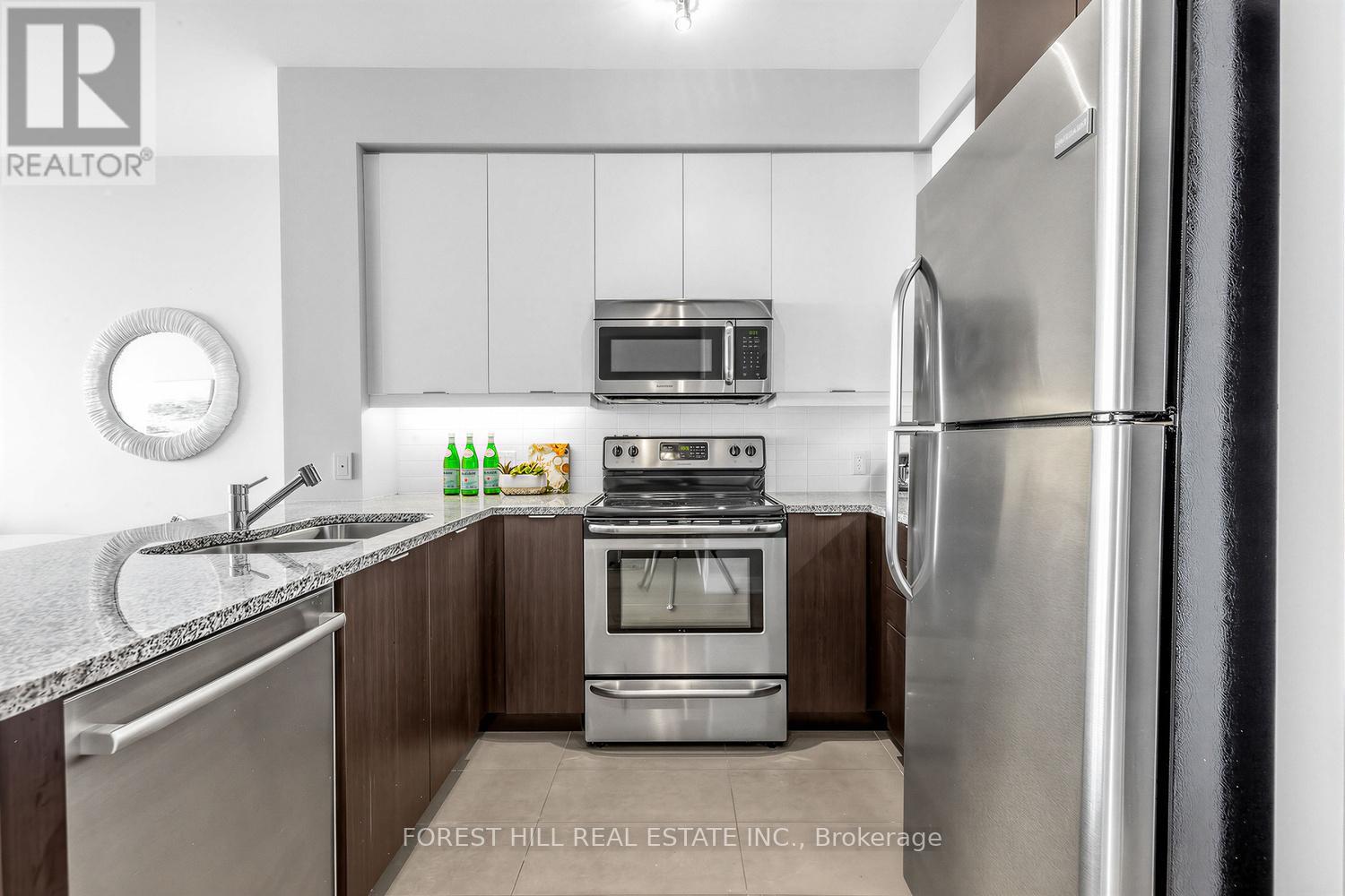 701 - 530 ST. CLAIR AVENUE W Toronto (Humewood-Cedarvale), ON M6C 0A2