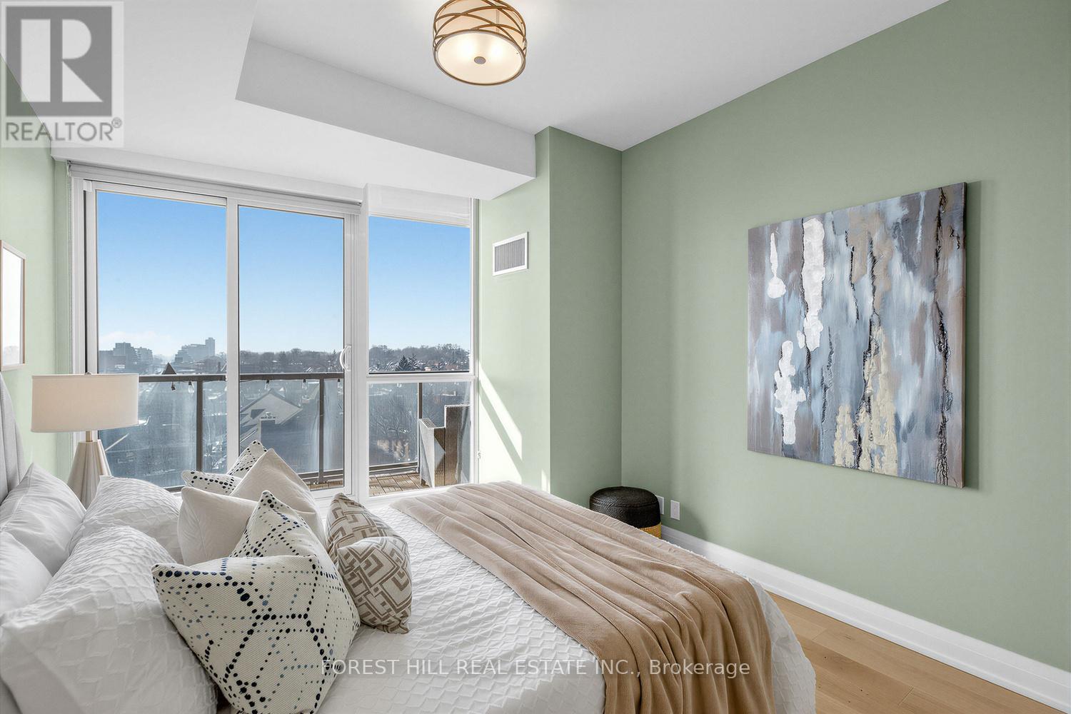 701 - 530 ST. CLAIR AVENUE W Toronto (Humewood-Cedarvale), ON M6C 0A2