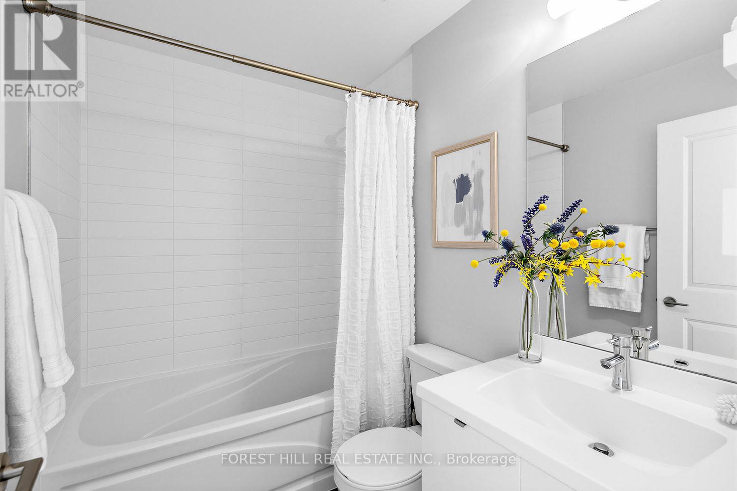 701 - 530 ST. CLAIR AVENUE W Toronto (Humewood-Cedarvale), ON M6C 0A2