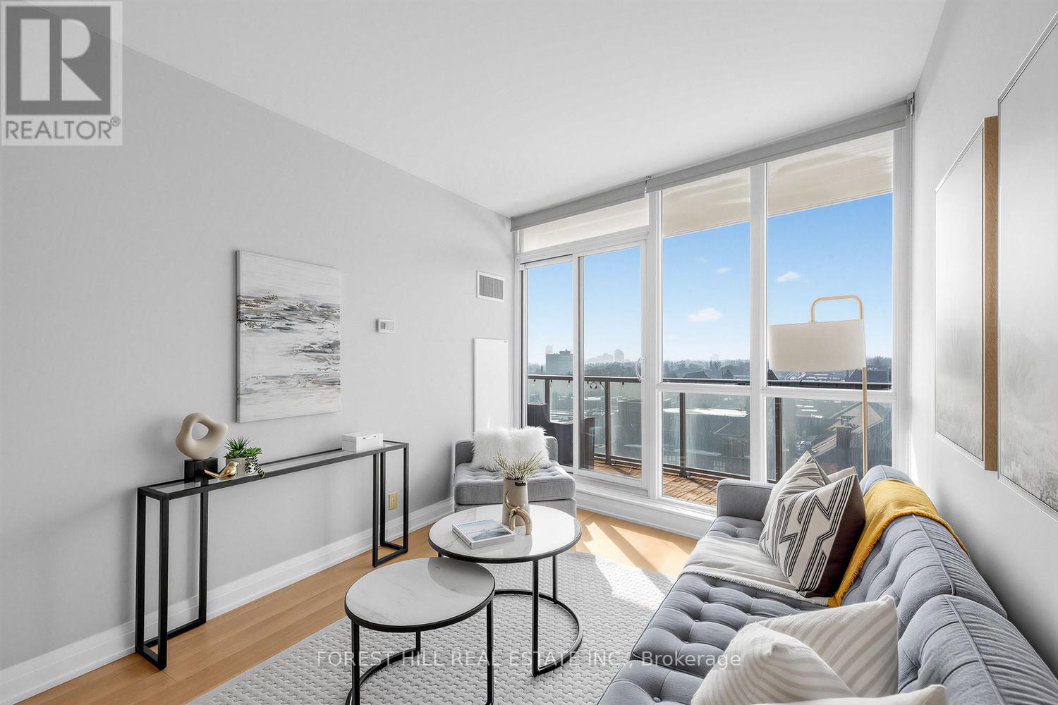 701 - 530 ST. CLAIR AVENUE W Toronto (Humewood-Cedarvale), ON M6C 0A2