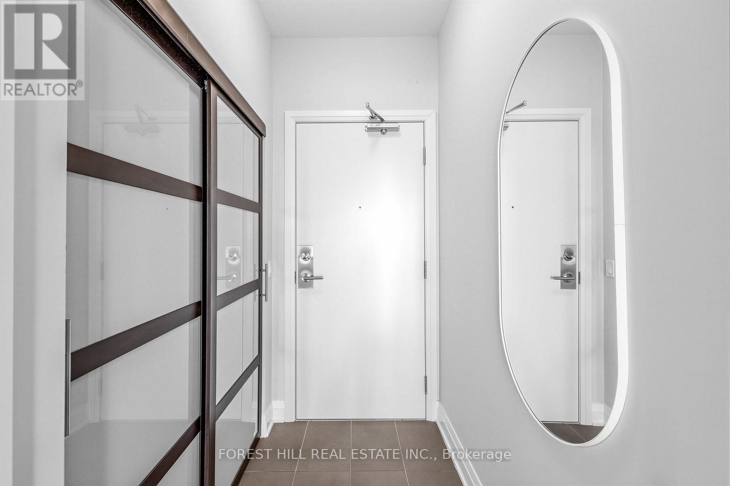 701 - 530 St. Clair Avenue W, Toronto, Ontario  M6C 0A2 - Photo 5 - C12811768