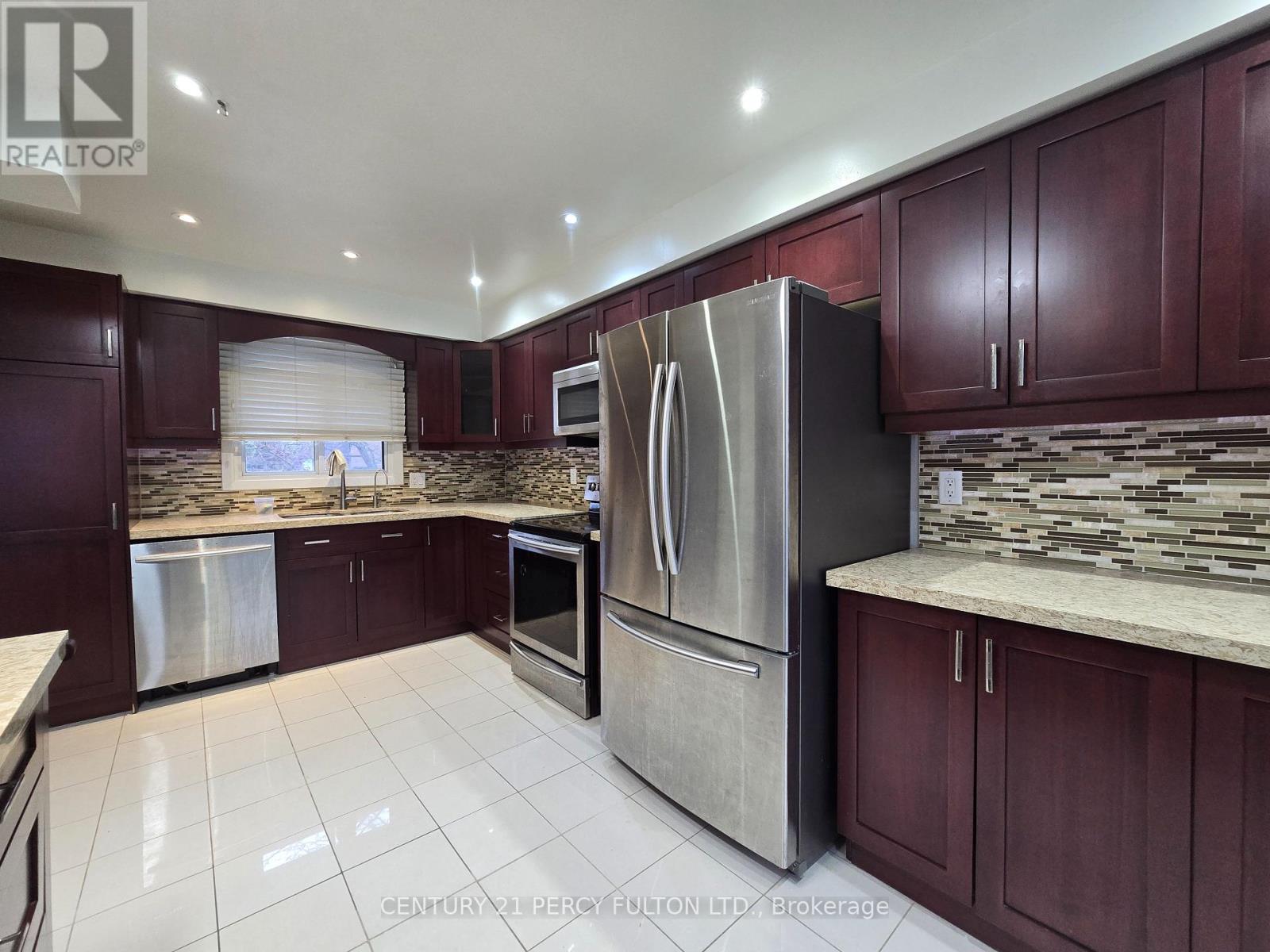 28 Spire Hillway, Toronto (Hillcrest Village), Ontario  M2H 3A4 - Photo 6 - C12811772