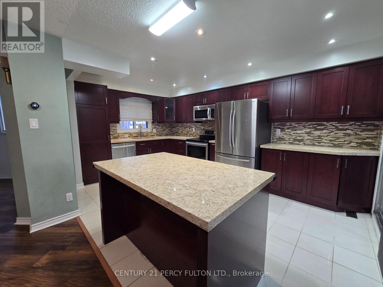 28 Spire Hillway, Toronto (Hillcrest Village), Ontario  M2H 3A4 - Photo 7 - C12811772