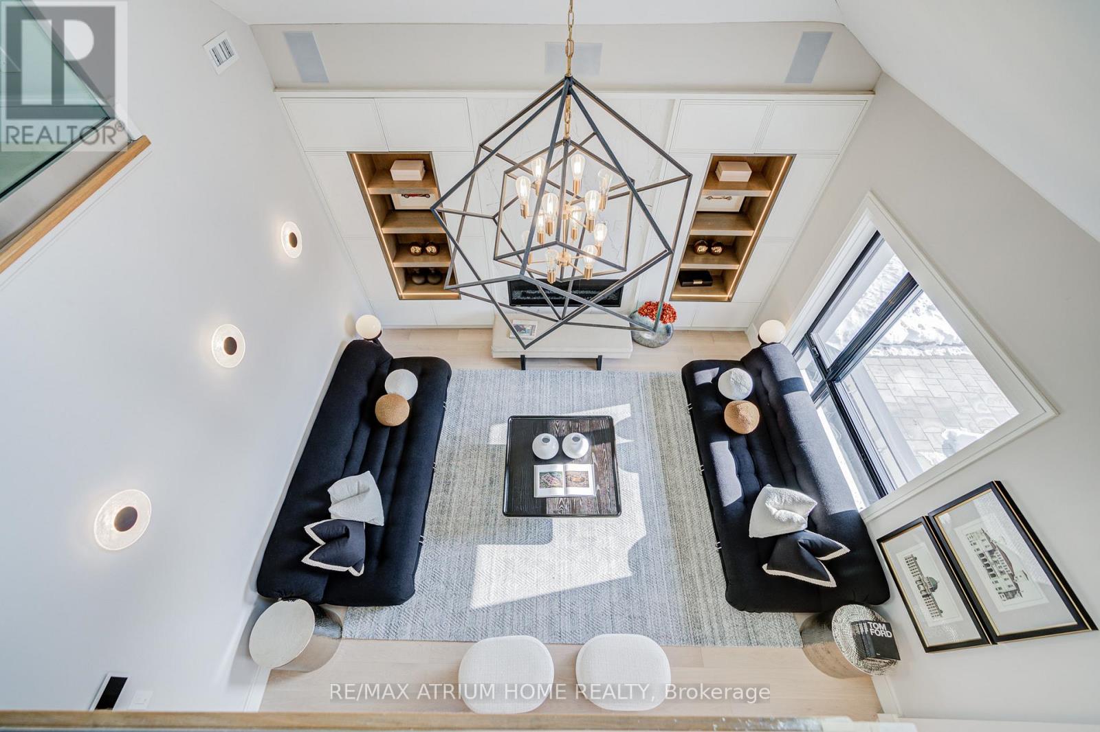 6 Hillholm Road, Toronto, Ontario  M5P 1M2 - Photo 15 - C12811776