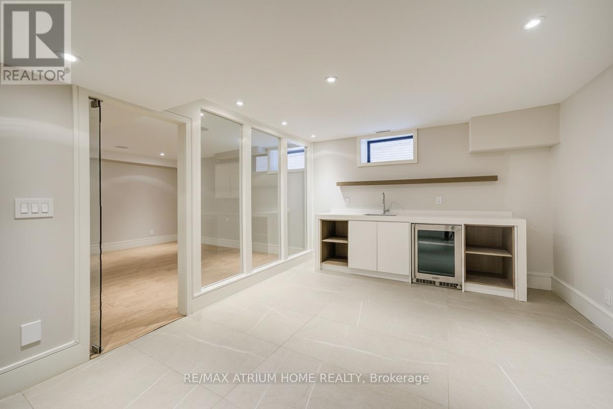 6 Hillholm Road, Toronto, Ontario  M5P 1M2 - Photo 26 - C12811776